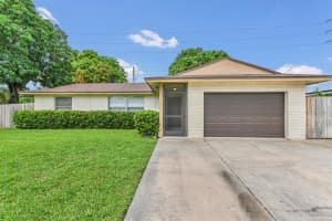 5001 Woodstone Circle, Lake Worth, FL 33463 - MLS#R11121550