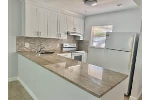 12007 Poinciana Boulevard 2060, Royal Palm Beach