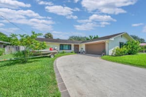 804 Holly Avenue, Fort Pierce, FL 34982 - MLS#R11121613