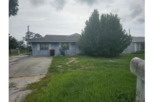 338 8th Avenue SW, Vero Beach, FL 32962 - MLS#R11121658
