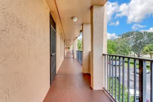 5929 Coral Lake Drive 305, Margate, FL 33063 - MLS#R11121661