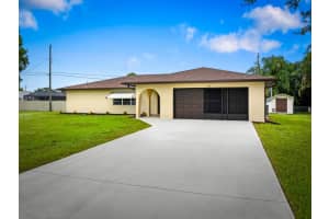 104 Lomas Court, Port Saint Lucie