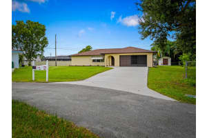 104 Lomas Court, Port Saint Lucie, FL 34952 - MLS#R11121728