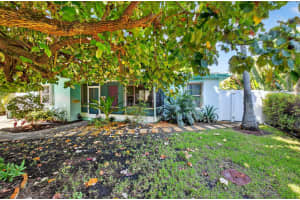 1248 NE 8th Avenue, Delray Beach, FL 33483 - MLS#R11121738