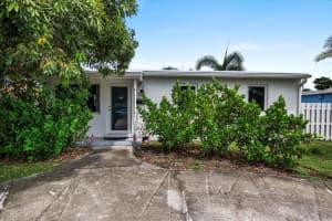 727 Bunker Road, West Palm Beach, FL 33405 - MLS#R11121742