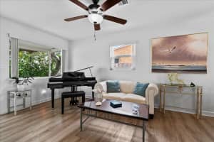 727 Bunker Road, West Palm Beach, FL 33405 - MLS#R11121742