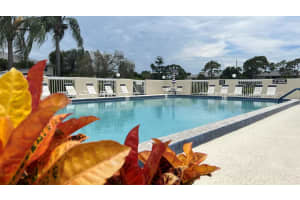 1532 Se Royal Green Circle 201, Port Saint Lucie