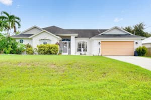 2962 SE Bella Road, Port Saint Lucie, FL 34984 - MLS#R11121748