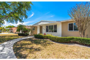 17400 SW 92nd Court, Palmetto Bay, FL 33157 - MLS#R11121776