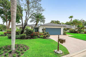 2 Woods Lane, Boynton Beach