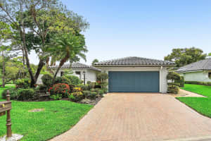 2 Woods Lane, Boynton Beach, FL 33436 - MLS#R11121785