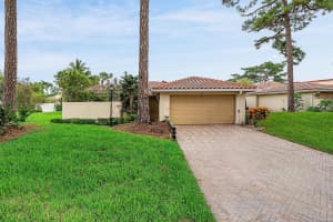 6 Woods Lane, Boynton Beach, FL 33436 - MLS#R11121802