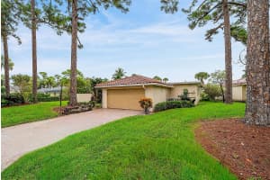 6 Woods Lane, Boynton Beach, FL 33436 - MLS#R11121802