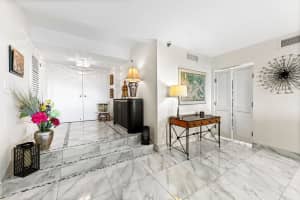 1900 Consulate Place 604, West Palm Beach, FL 33401 - MLS#R11121824