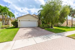 10746 Oak Bend Way, Wellington