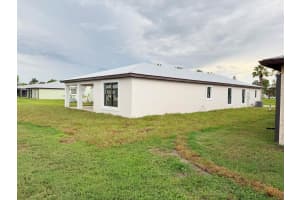 44 Silver Oak Drive, Port Saint Lucie, FL 34952 - MLS#R11121894