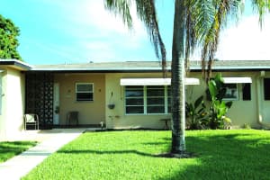 1045 Circle Terrace, Delray Beach, FL 33445 - MLS#R11121937