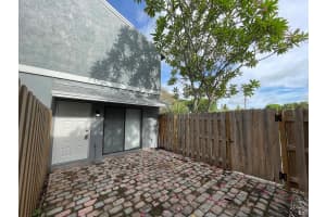 3 NE Crossings Circle N A, Boynton Beach, FL 33435 - MLS#R11121954