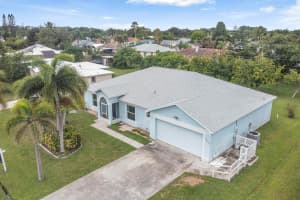 2492 SE Burton Street, Port Saint Lucie, FL 34952 - MLS#R11121981
