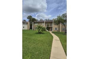 140 Lake Meryl Drive 233, West Palm Beach