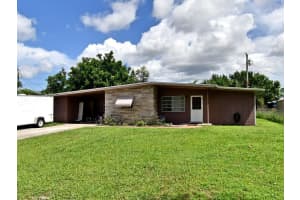 107 E Arbor Avenue, Port Saint Lucie, FL 34952 Sold 11/21/25