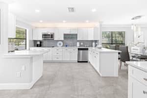 9187 Norte Lago 5b, Boca Raton, FL 33428 - MLS#R11121995