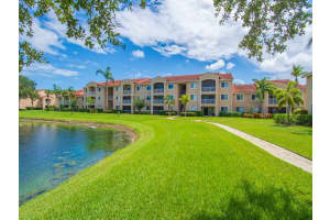 1590 S 42nd Circle 208, Vero Beach