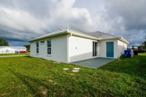 224 16th Place SW, Vero Beach, FL 32962 - MLS#R11122017