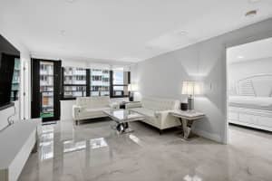 5225 Collins Avenue, Miami Beach, FL 33140 - MLS#R11122020