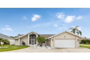 21 Cottonwood Court, Palm Coast