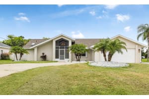21 Cottonwood Court, Palm Coast, FL 32137 - MLS#R11122058