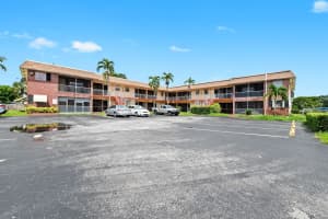 2040 NW 81st Avenue 111, Pembroke Pines, FL 33024 - MLS#R11122135