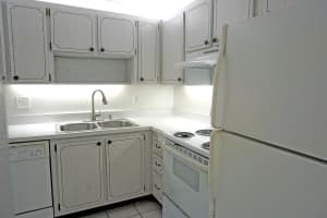 2600 SE Ocean Boulevard S-11, Stuart, FL 34996 Sold 10/08/25