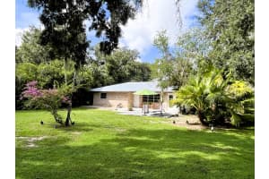 1018 Lake Josephine Court, Sebring, FL 33875 - MLS#R11122189