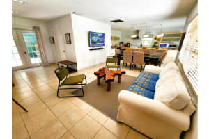 1018 Lake Josephine Court, Sebring, FL 33875 - MLS#R11122189