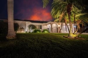 601 SE Karrigan Terrace, Port Saint Lucie, FL 34983 - MLS#R11122190