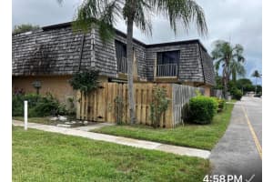 345 Lake Arbor Drive 345, Palm Springs, FL 33461 Sold 12/17/25