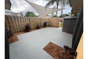 345 Lake Arbor Drive 345, Palm Springs, FL 33461 Sold 12/17/25