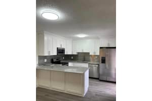 345 Lake Arbor Drive 345, Palm Springs, FL 33461 Sold 12/17/25