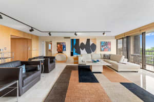 2480 Presidential Way, West Palm Beach, FL 33401 - MLS#R11122207