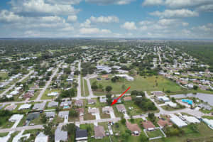 1945 Sunrise Drive SW, Vero Beach, FL 32962 - MLS#R11122271