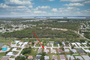 1945 Sunrise Drive SW, Vero Beach, FL 32962 - MLS#R11122271