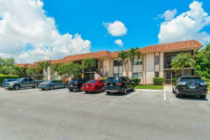 341 Lakeview Drive 203, Weston