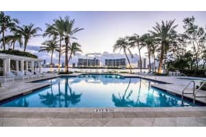 3255 Ne 184th Street 12104, Aventura