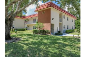 47 Woodland Drive 201, Vero Beach