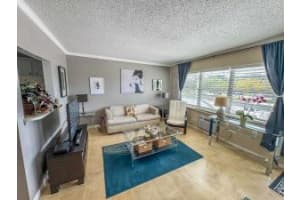 19 Oakridge B, Deerfield Beach, FL 33442 - MLS#R11122364