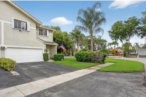 5420 Pointe Villa Drive A, Lighthouse Point, FL 33064 Sold 10/10/25