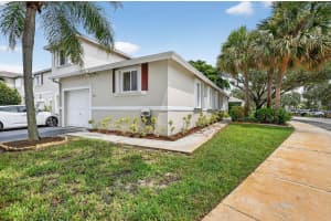 851 NW 42nd Place 851, Deerfield Beach, FL 33064 - MLS#R11122470