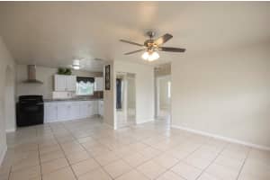 1023 N Australian Avenue, West Palm Beach, FL 33401 - MLS#R11122488