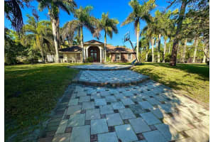 9117 Mandarin Boulevard, The Acreage